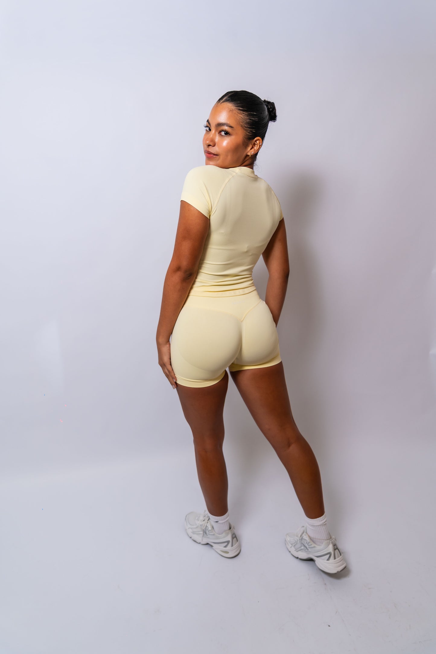 Fránco set butter yellow