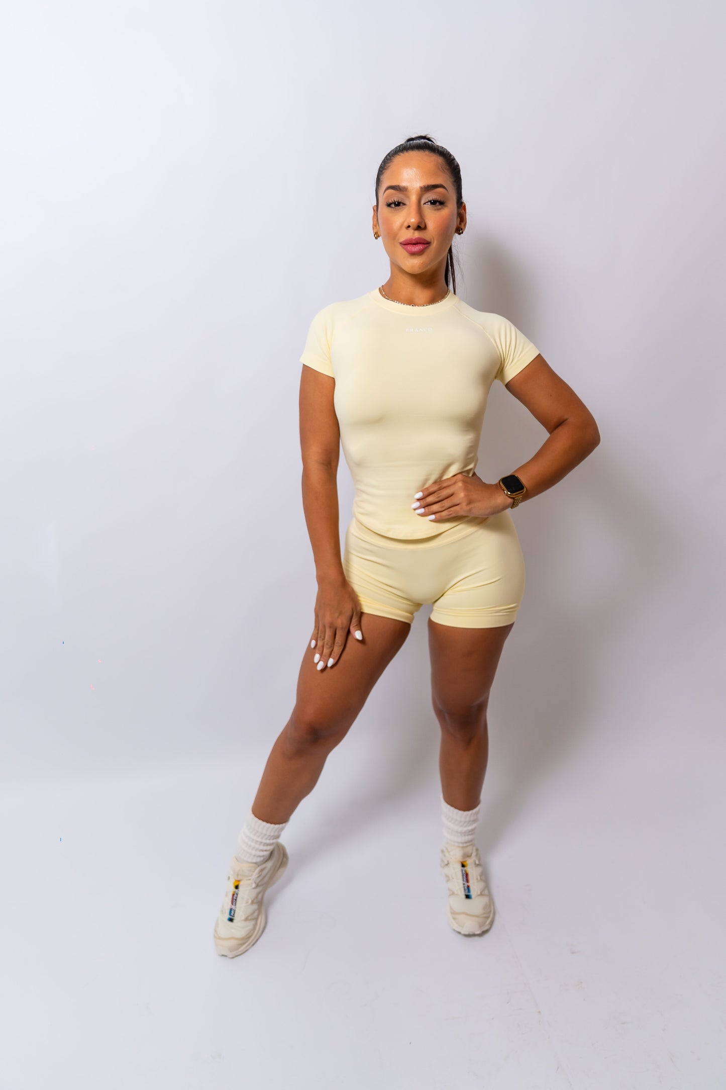 Fránco set butter yellow