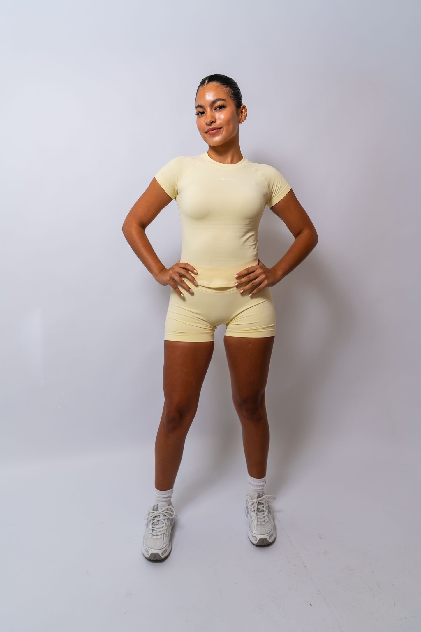 Fránco set butter yellow